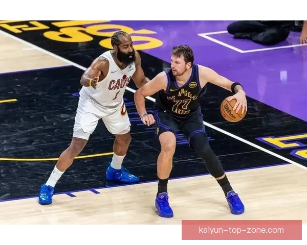 湖人复仇骑士豪取赛季第50胜东契奇42分12助攻里程碑詹姆斯再写历史