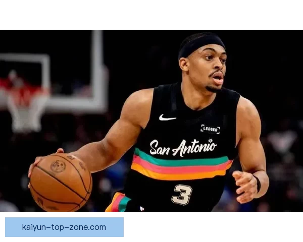 凯尔登约翰逊自称效率高助力球队斩获佳绩质疑最佳第六人称号